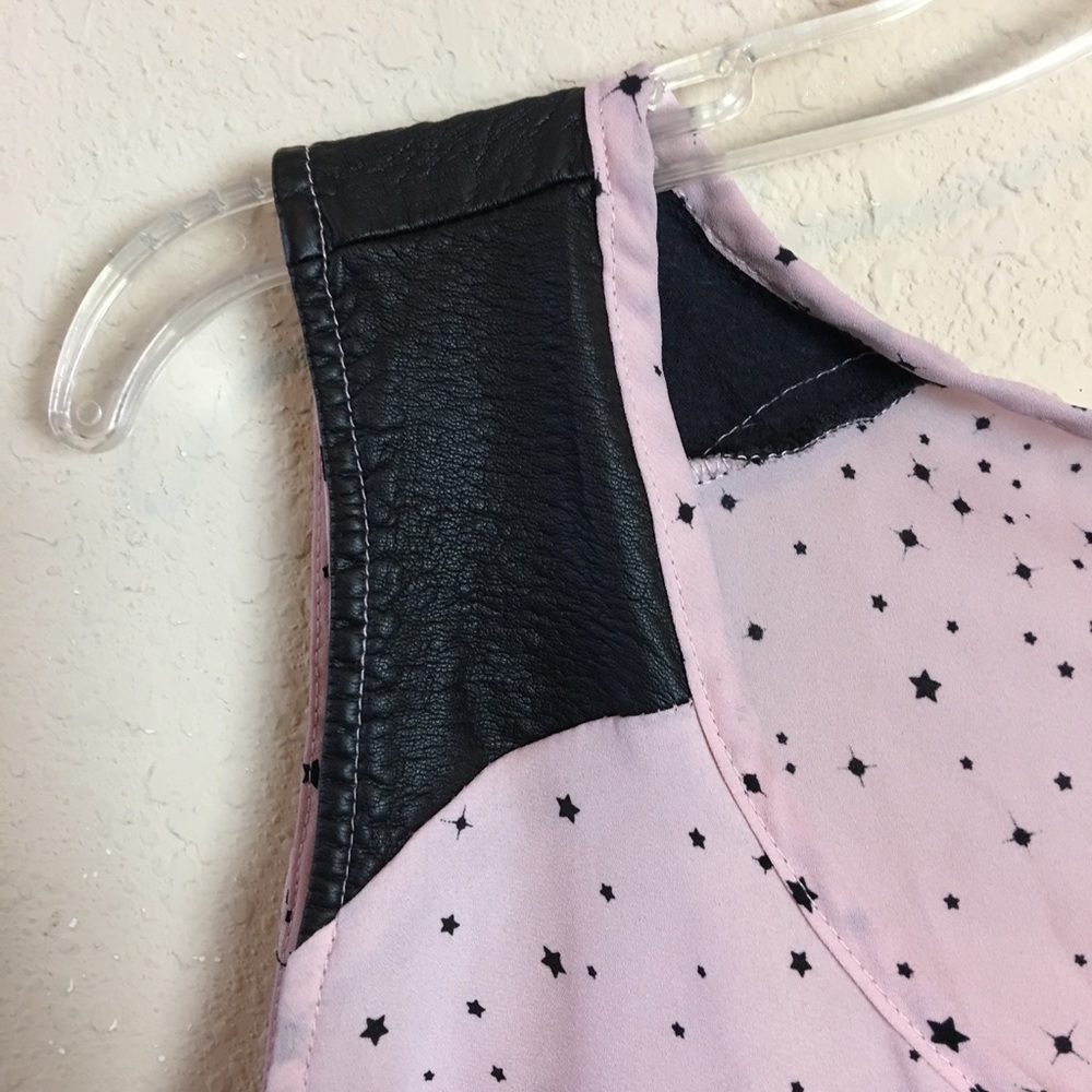FAUX LEATHER TRIM STAR PRINT TANK - Picture 3 of 7